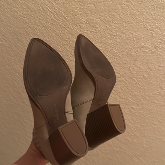 SOLD‼️Beige boots with wooden heel - Picture 6 of 6